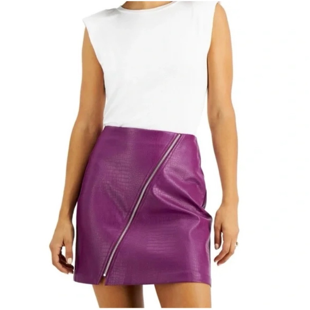 NWT Faux-Leather Croc-Embossed Zipper Mini Skirt